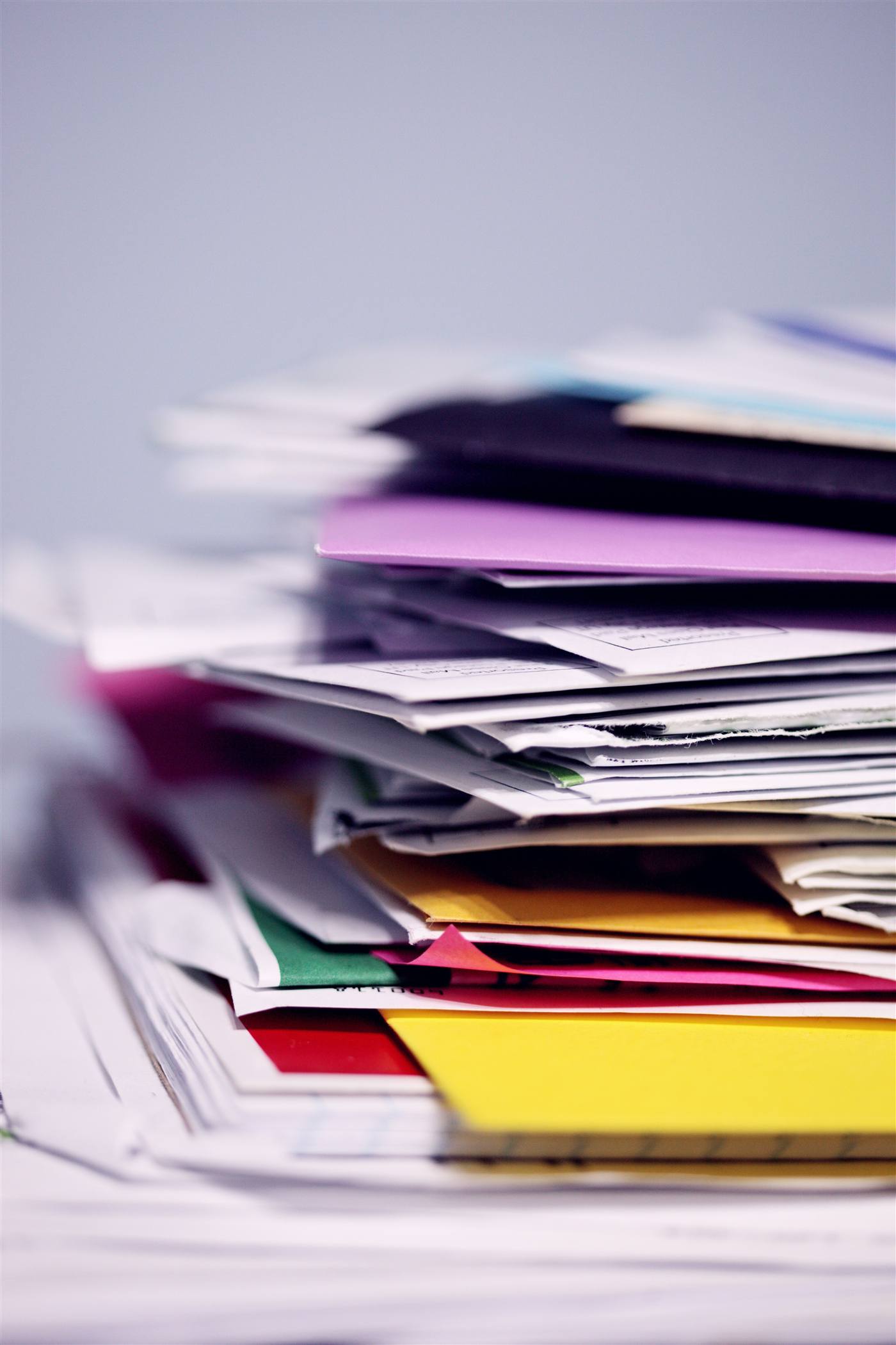 Documents administratifs empilés